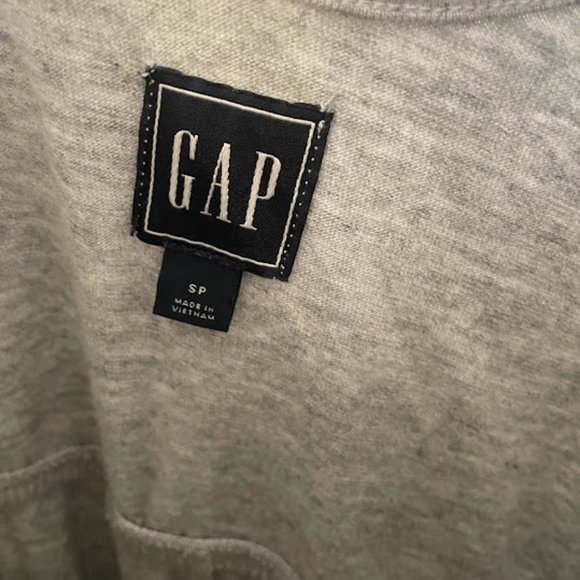 GAP Sleeveless Romper - Picture 5 of 8
